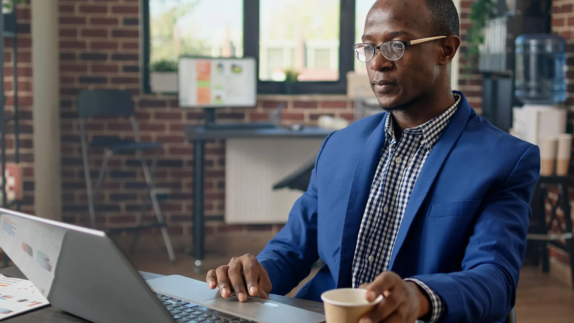 Less noise between serious candidates and hiring teams-stronger stories on one side, faster evaluation on the other.